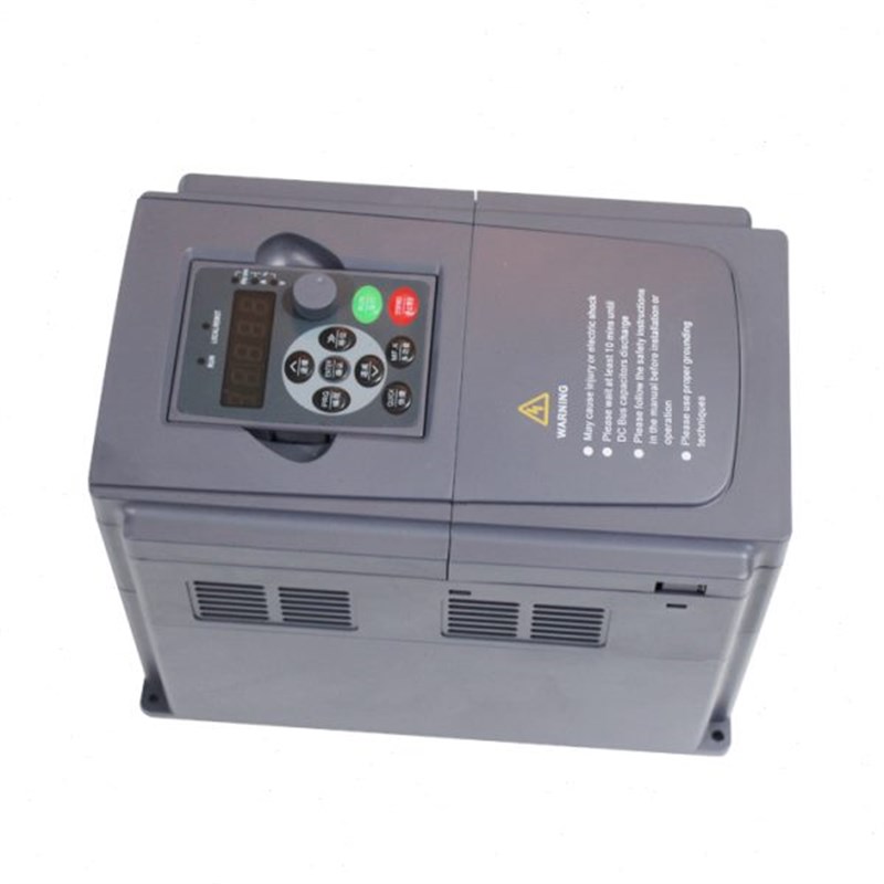 变频器三相380v单相2m20v/1.5/2.2/5.5/7.5千瓦11kw电机水泵调速