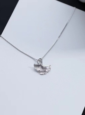 银杏叶项链轻奢高级感小众设计感新款百搭简约锁骨链冷淡风小礼物