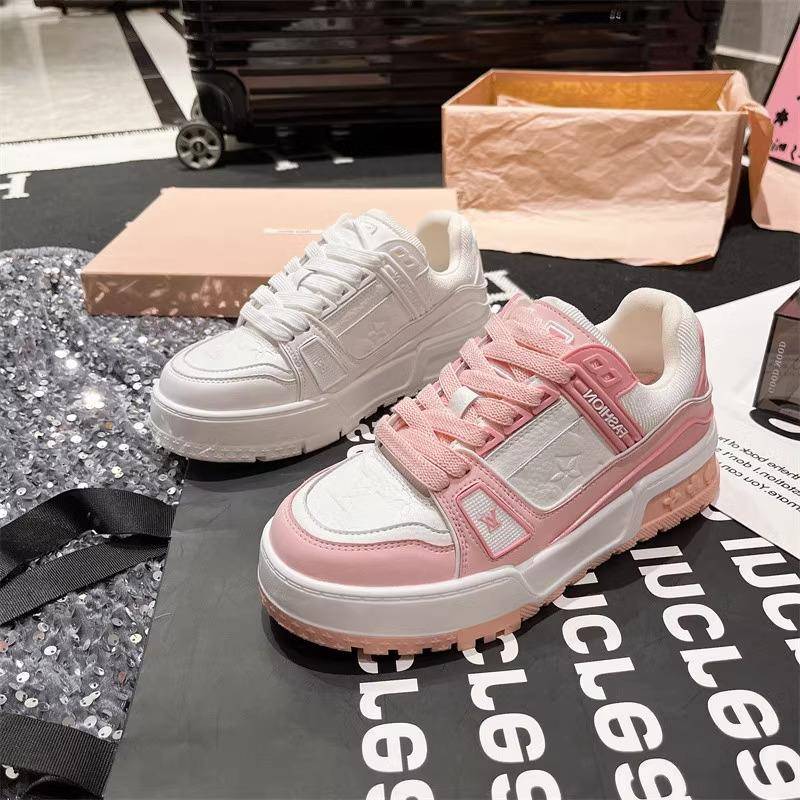 潮牌厚底板鞋女春秋新款真皮小白鞋百搭增高休闲运动鞋超火面包鞋