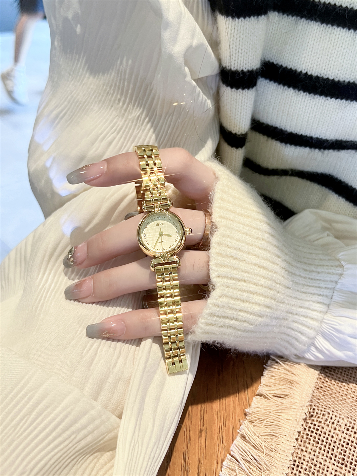 IEKE复古小众手表女式