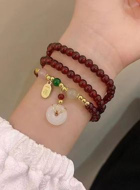 多圈石榴手链女复古潮饰