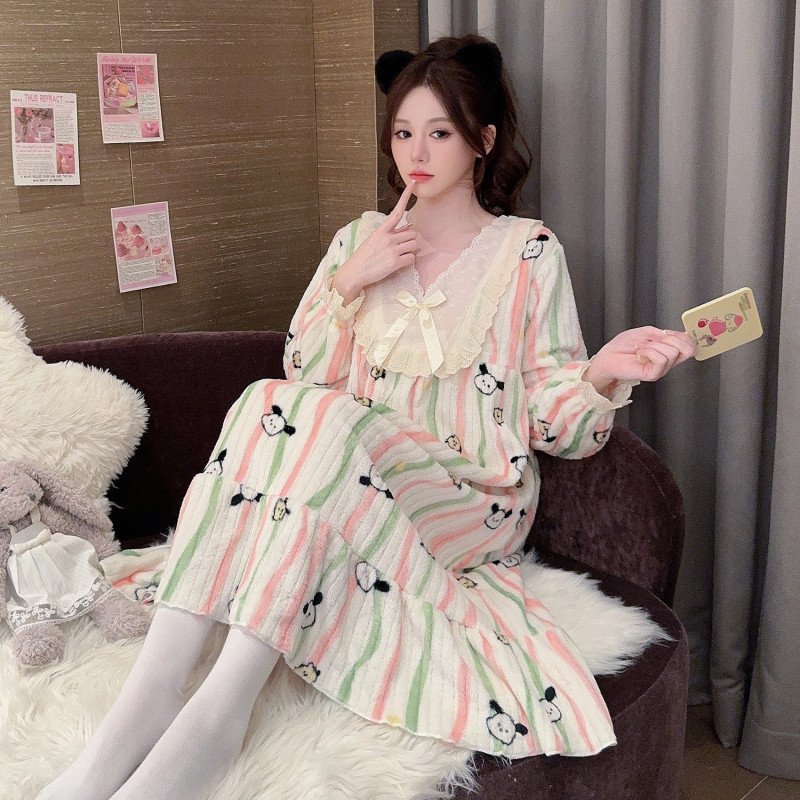 法兰绒睡衣女秋冬季薄绒珊瑚绒睡裙冬天大码200斤长款孕妇连衣裙