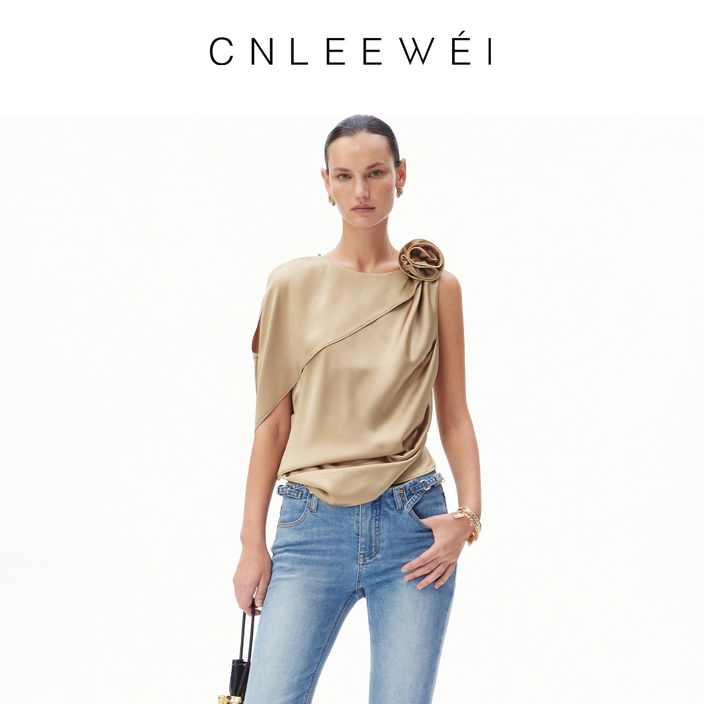 CNLEEWEI26春新款女士高级感奢华可拆卸花斗篷式褶皱缎面上衣背心