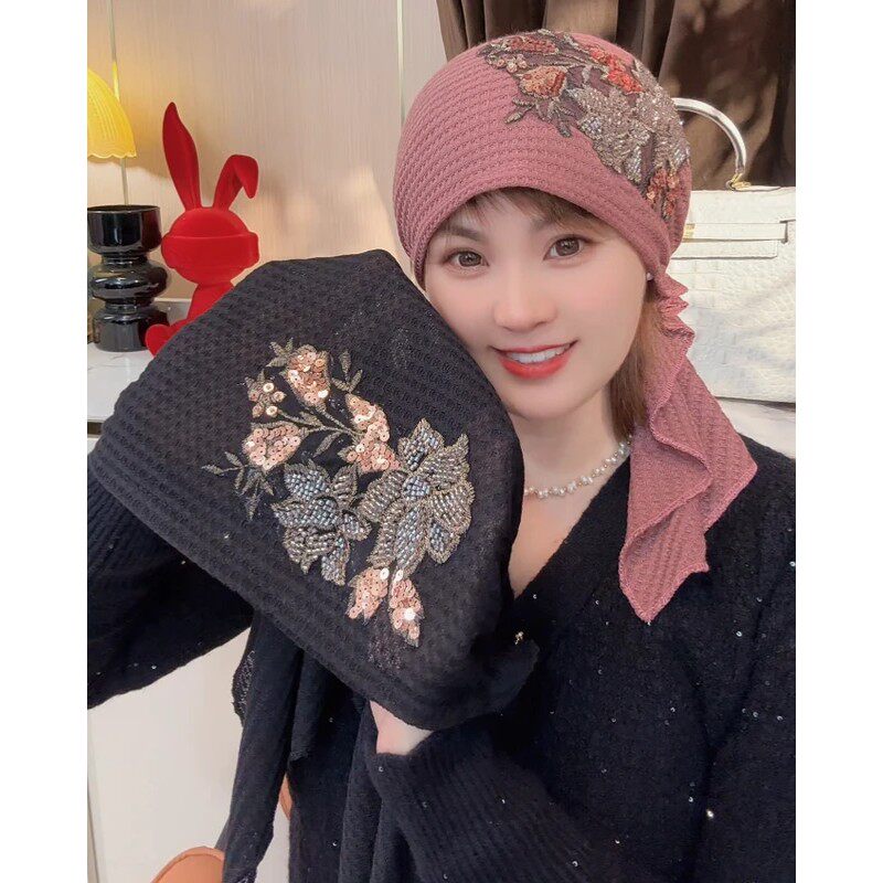 彤彤丝巾新款秋冬飘带包头帽高端刺绣钉珠女帽子骑车遮白发包头帽