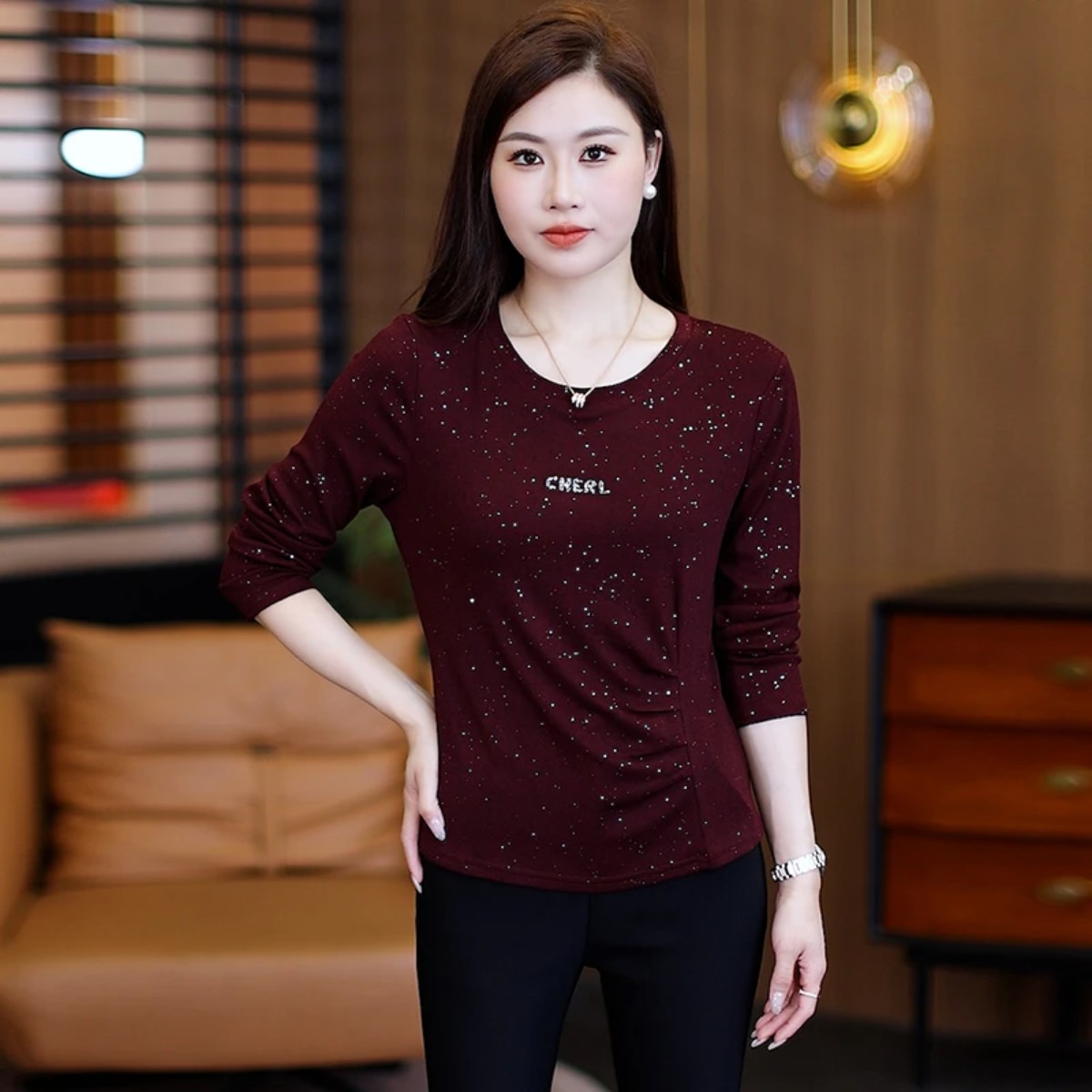 木子乔服饰显瘦长袖t恤秋季圆领纯色打底衫满天星内搭外穿上衣女
