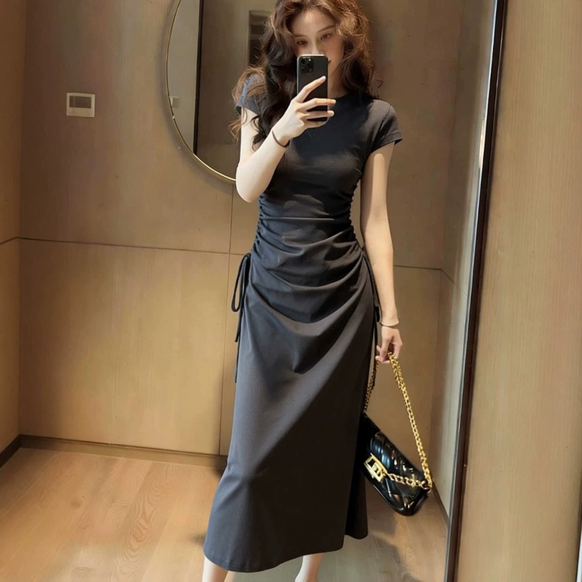 遮肚子显瘦连衣裙夏季女装纯色抽绳中长款裙子收腰圆领休闲T恤裙