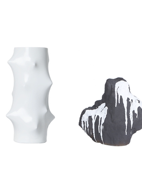 现代样板间玄关陶瓷组合搭配摆件