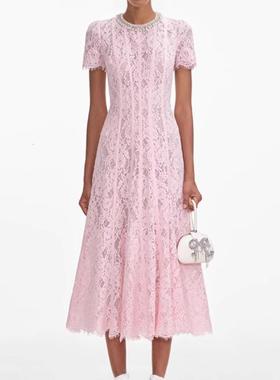 2025夏新款粉红色钻饰珍珠圆领短袖轻奢千金感蕾丝连衣裙子2005