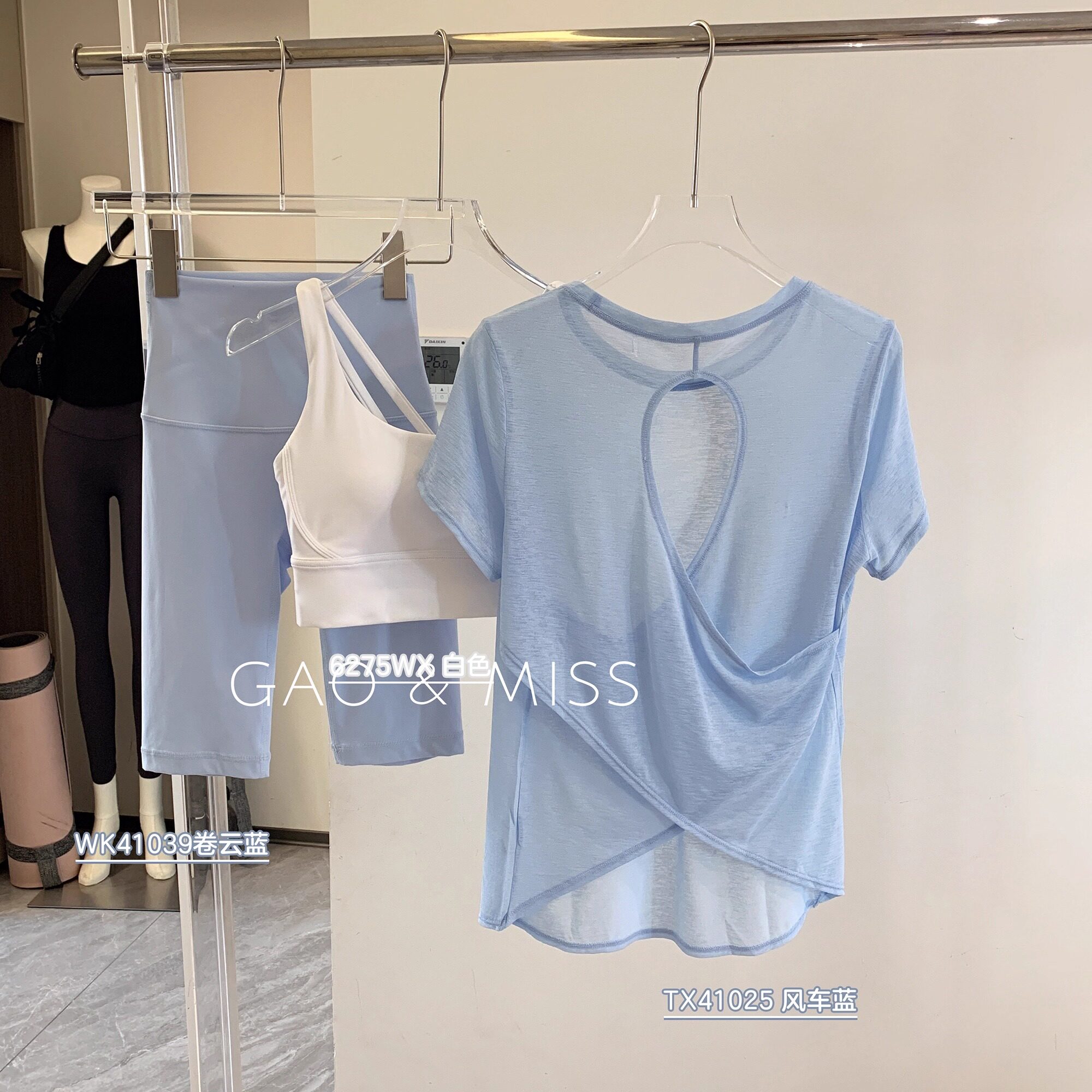 一整个爱住了！瑜伽服夏薄款运动罩衫镂空美背T恤速干运动服上衣