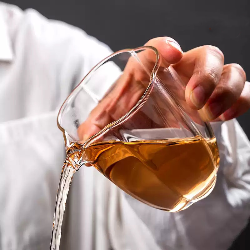 日式花瓣玻璃公道杯耐高温家用茶海分茶器功夫茶具配件透明公杯