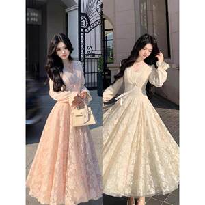 法式温柔风V领仙女礼服长裙子秋冬大码胖mm收腰显瘦蕾丝连衣裙女