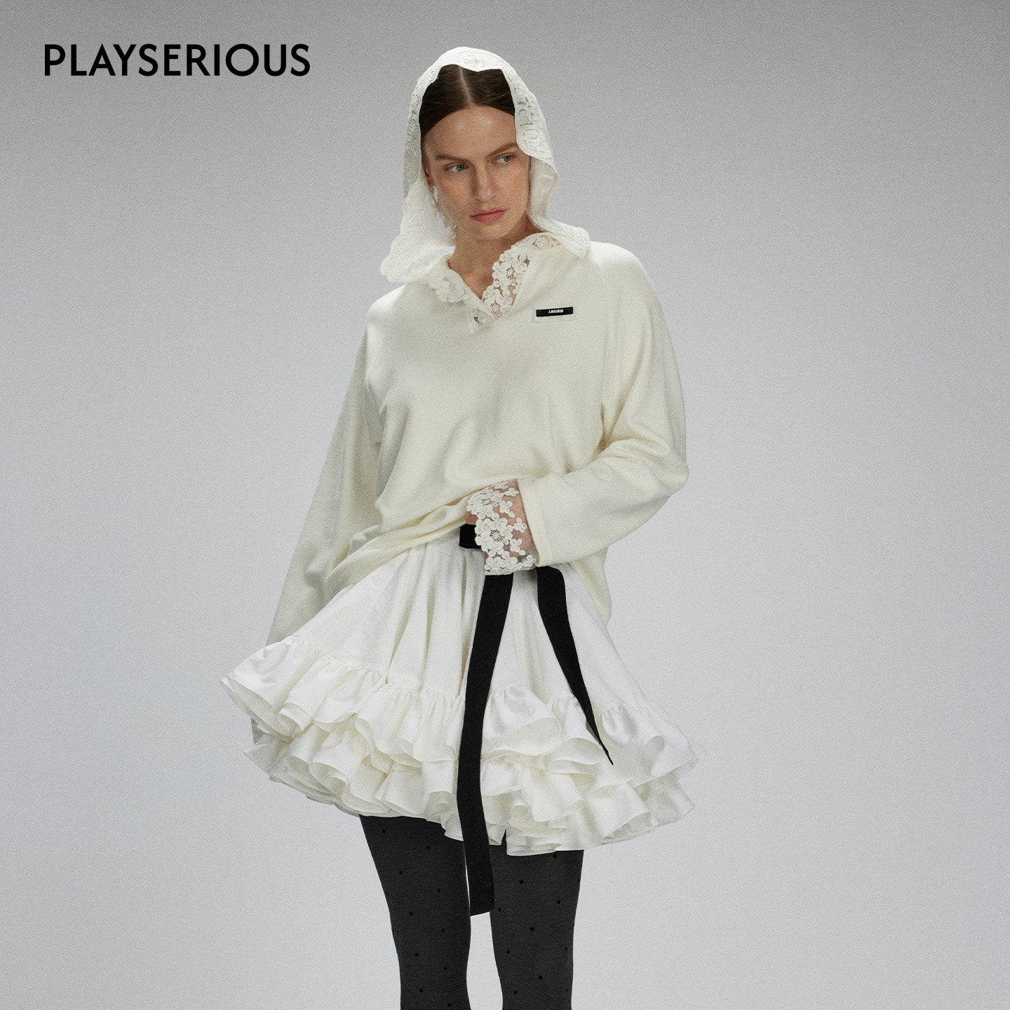 LACERTA 2025秋季新款超大蕾丝帽子德绒卫衣女时尚简约百搭卫衣