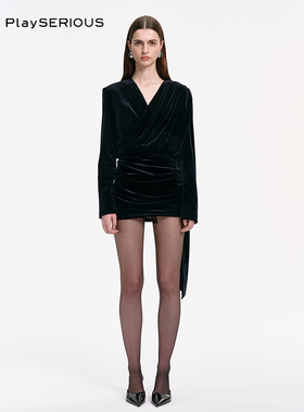 HAI STUDIO 秋季新款黑色丝绒V领连衣裙女复古收腰显瘦短裙