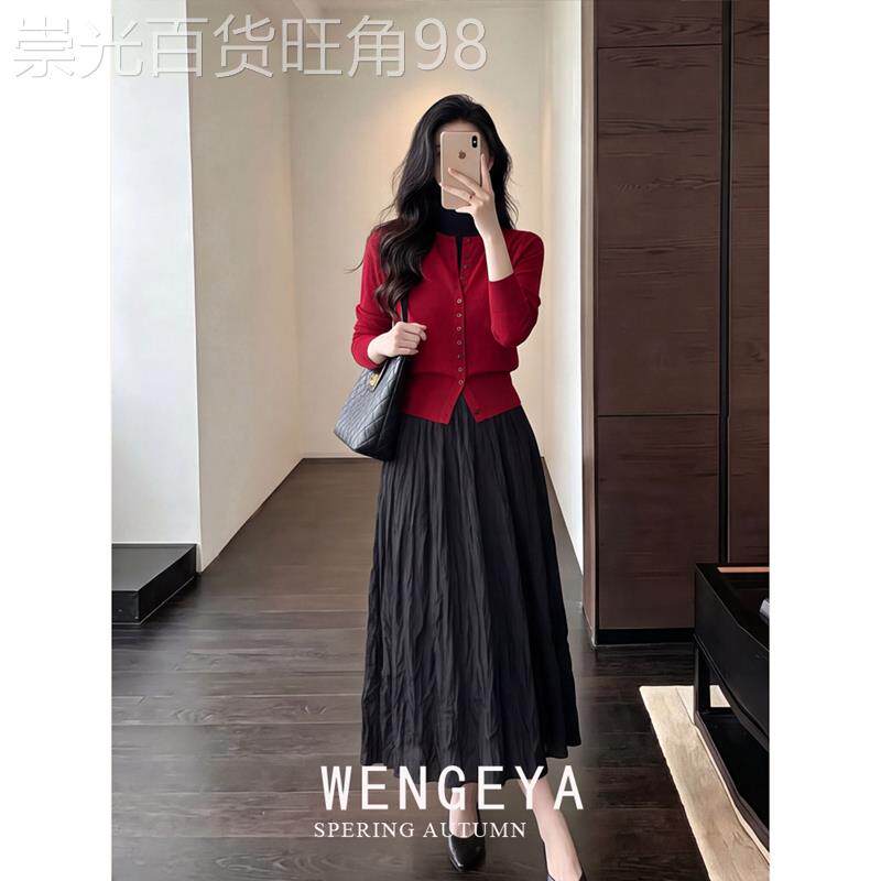 韩版轻熟时尚两件套2026年秋季新款休闲风红色上衣黑色半身裙套装