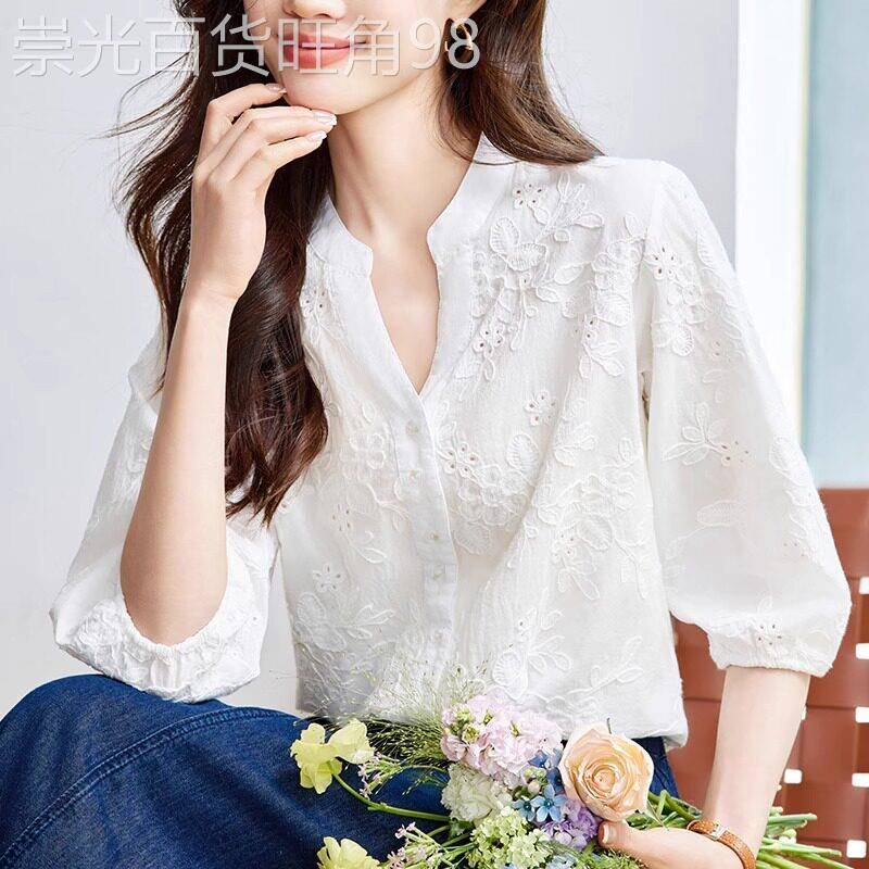 法式杏色V领七分袖衬衫女2026夏季新款纯棉绣花镂空百搭气质衬衫