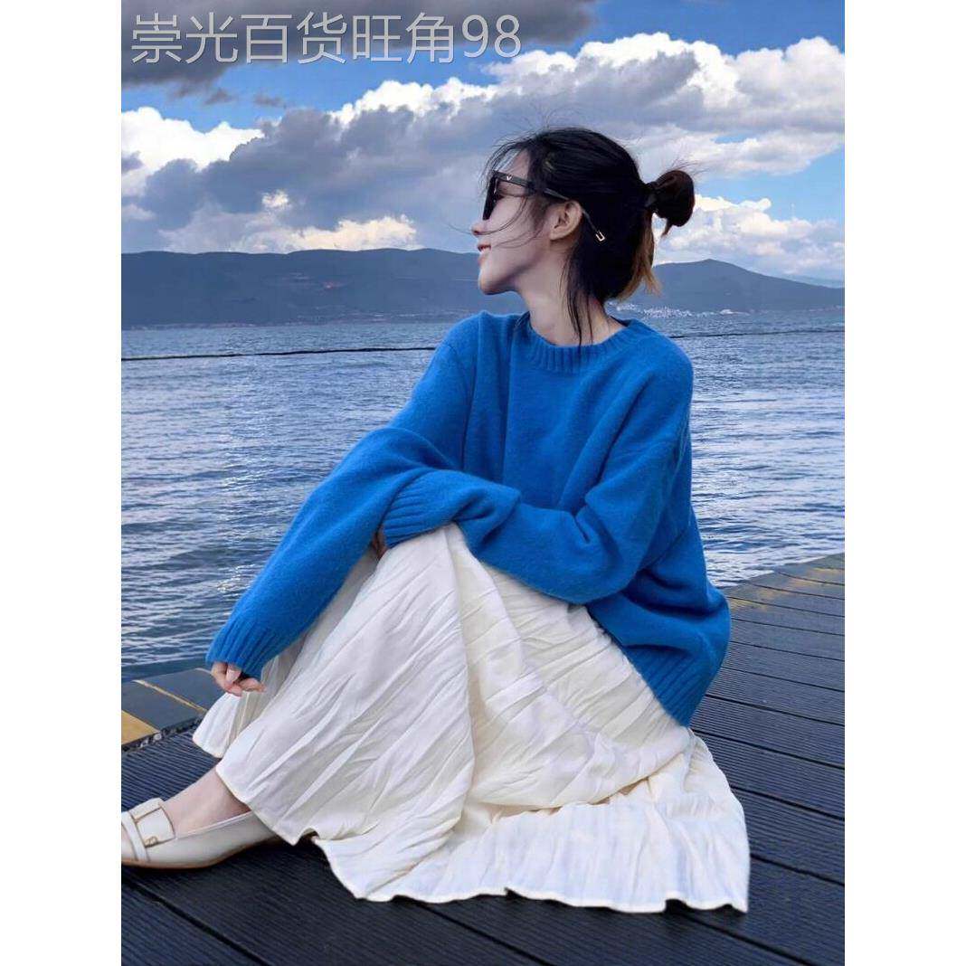 日系克莱因蓝毛衣女秋冬2025新款圆领慵懒风宽松针织衫松弛感上衣