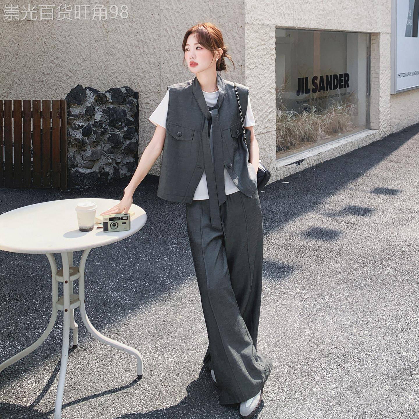 灰色淡人高知穿搭一整套女夏2026系带立领马甲阔腿裤高级感三件套