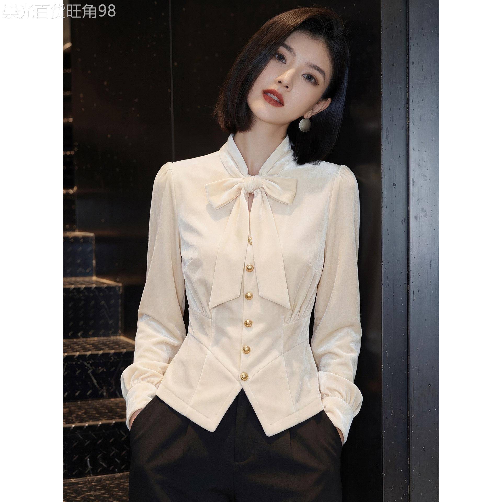 法式绝美白色蝴蝶结时尚丝绒衬衫新款通勤百搭设计感气质收腰上衣