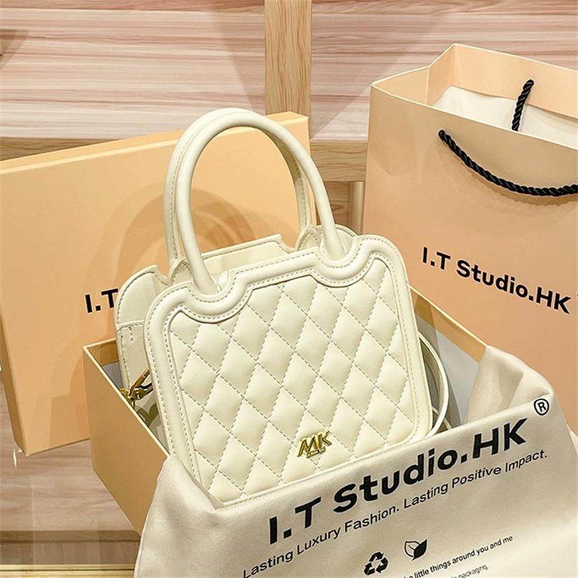 香港代购2025新款专柜正品奢侈名牌真皮女单肩手提包斜挎包戴妃包