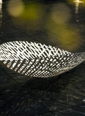 不锈钢镂空树叶雕塑户外公园小区售楼处水景金属叶子植物装饰摆件