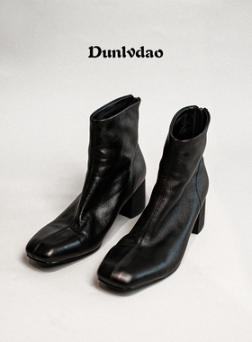 敦绿岛·十年｜decade 会一直爱的经典粗跟方头法式瘦瘦靴