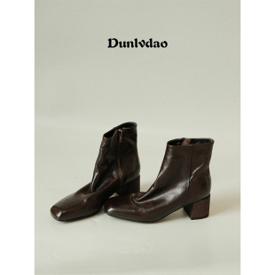 敦绿岛·金融人｜Financial 法式通勤方头粗跟高跟秋冬短靴