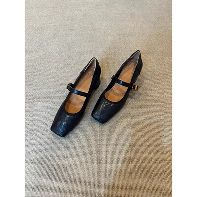 敦绿岛·知性美｜复古粗跟玛丽珍一字带方头中跟羊皮单鞋