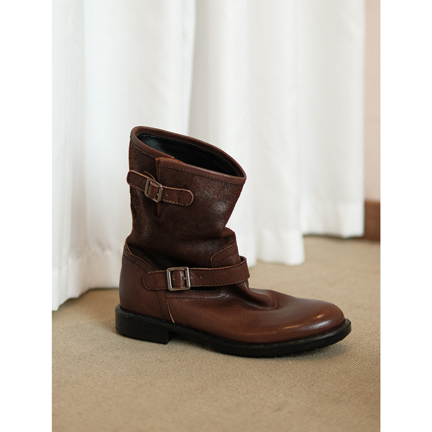 敦绿岛·不歇|Don't rest秋冬氛围感复古显瘦真皮搭扣矮靴