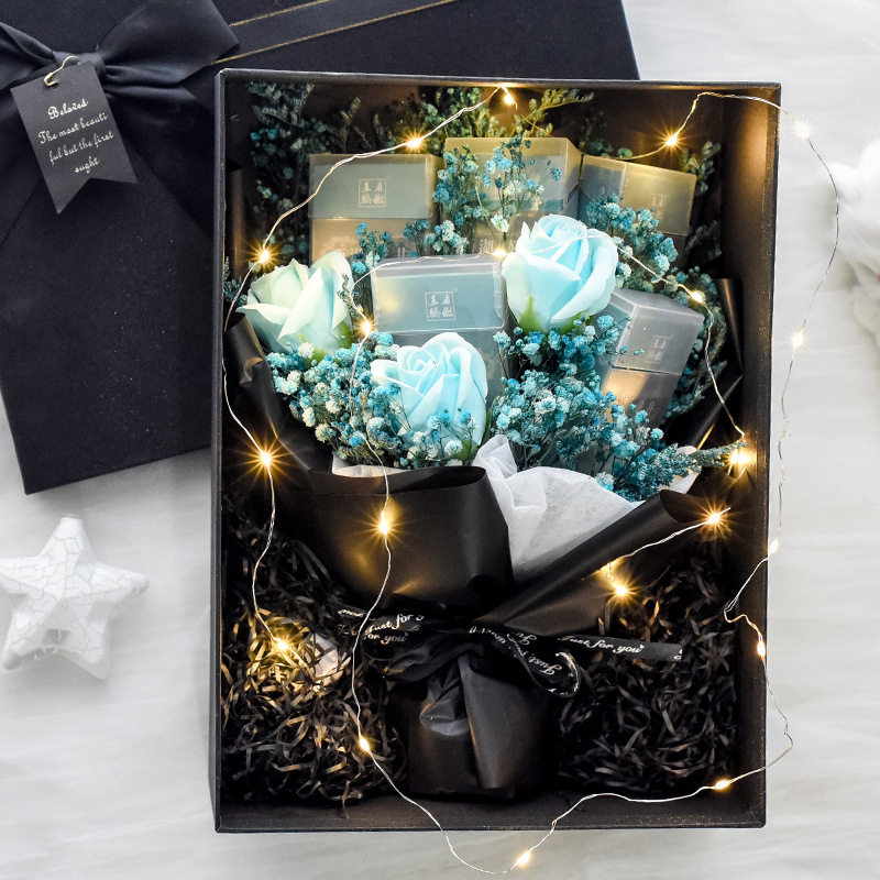 七夕情人节生日过年送男女朋友创意香茶烟满天星成品干花束送灯串