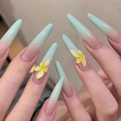 薄荷曼波夏日立体鸡蛋雕花渐变纯手工穿戴美甲中长款可拆卸指甲贴