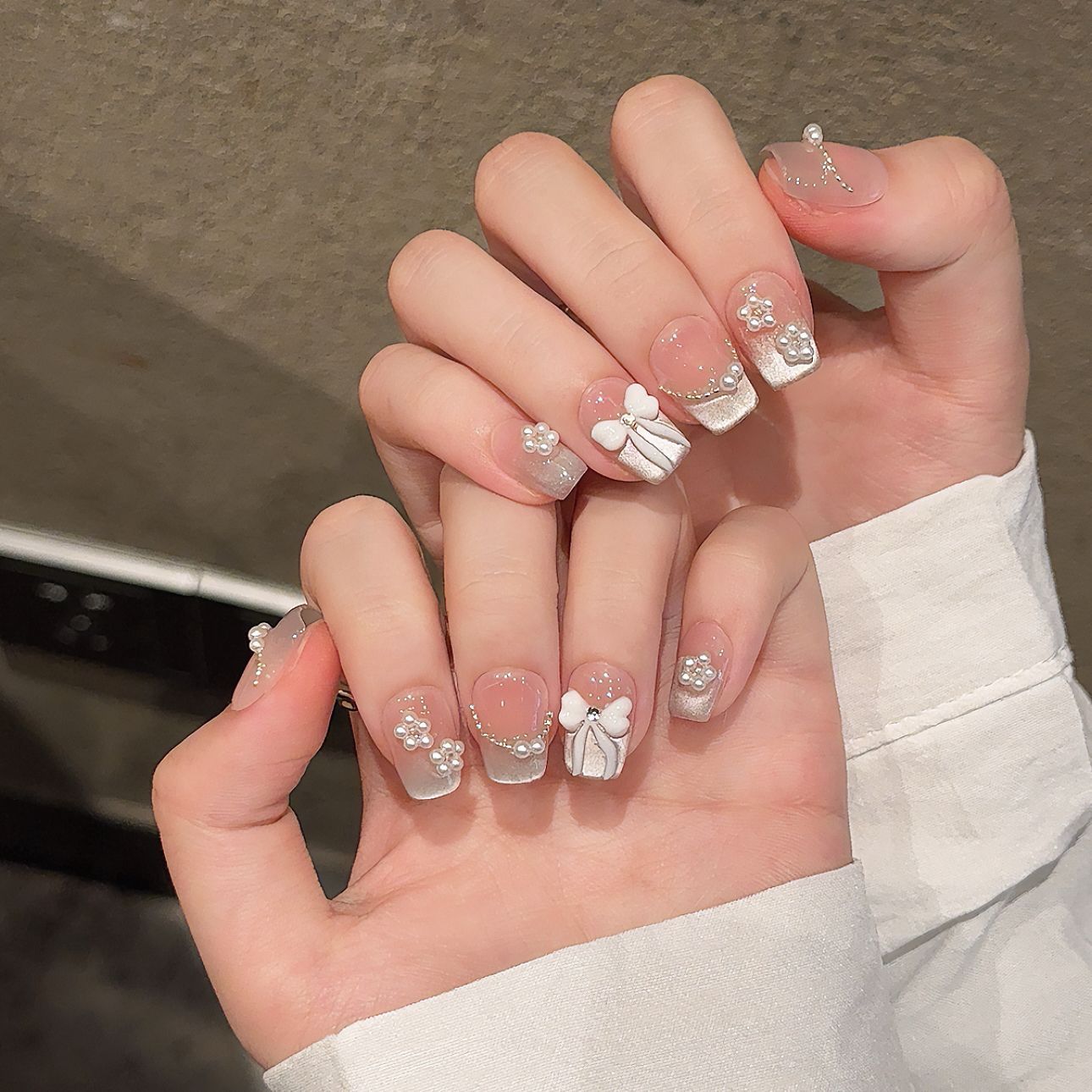 纯手工穿戴甲纯手作夏日少女奶油风冰糯蝴蝶结法式珍珠猫眼美甲