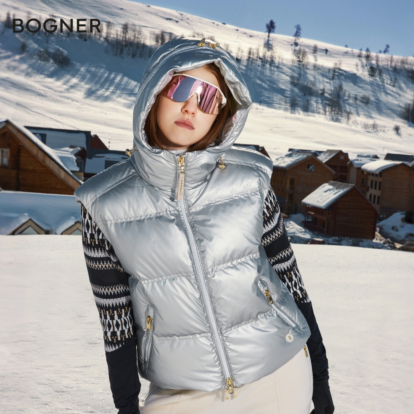 BOGNER博格纳 25秋冬新品LIVY1-D女士连帽亮面保暖羽绒背心马甲