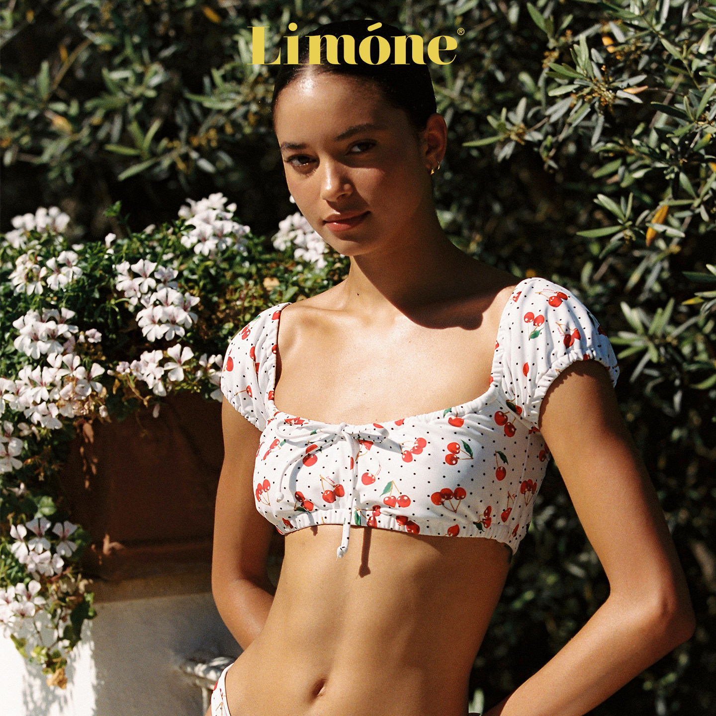 Limone方领海边分体泳衣女款白色图片