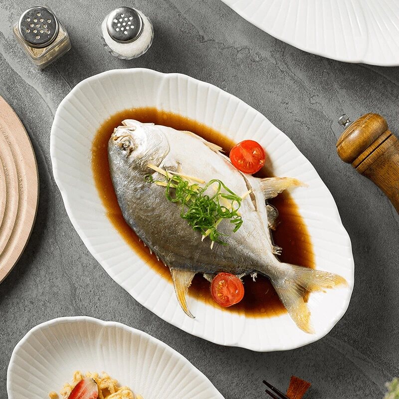10英寸蒸鱼盘家用陶瓷椭圆形盘子高级感烤鱼盘大号白色长鱼盘菜盘