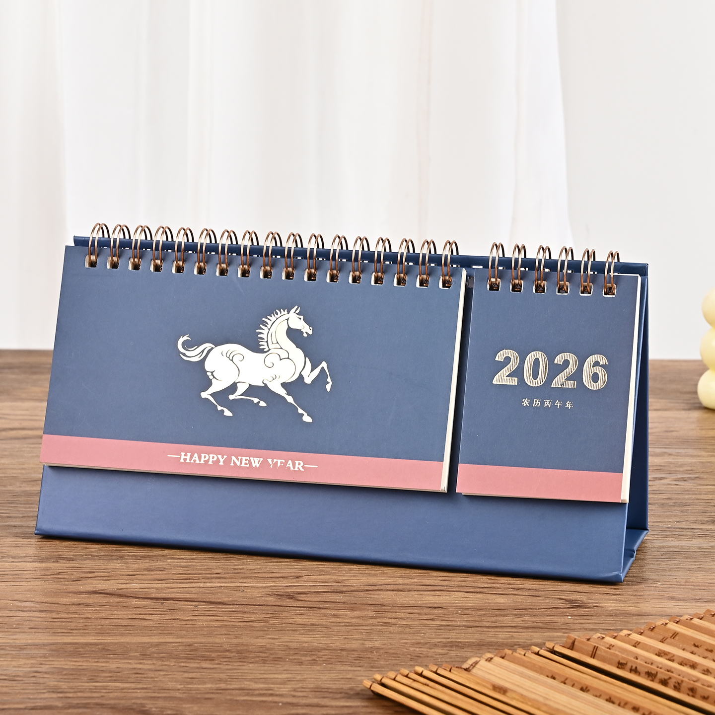 小横款纸架便签台历2026年新款定制可印logo企业公司广告专版定做摆件横款记事日历本马年周历月历日历批发