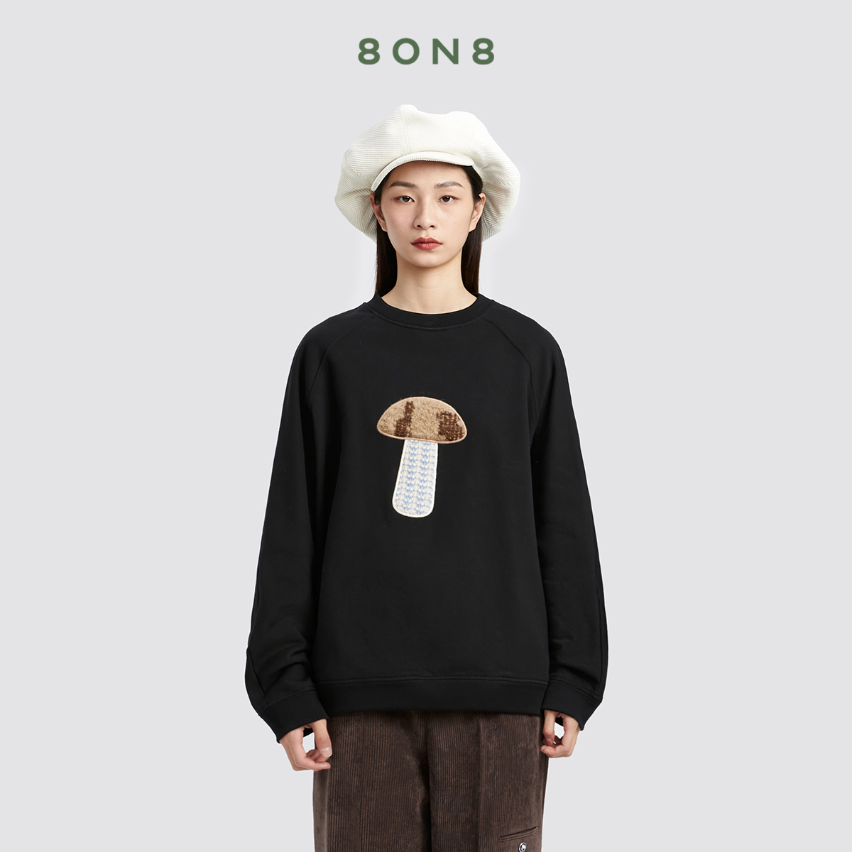 黑色黄色白色苔藓蘑菇卫衣