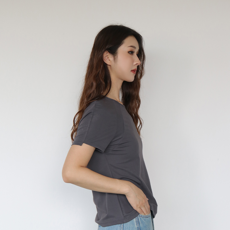 简表达25年秋季新款短袖T恤