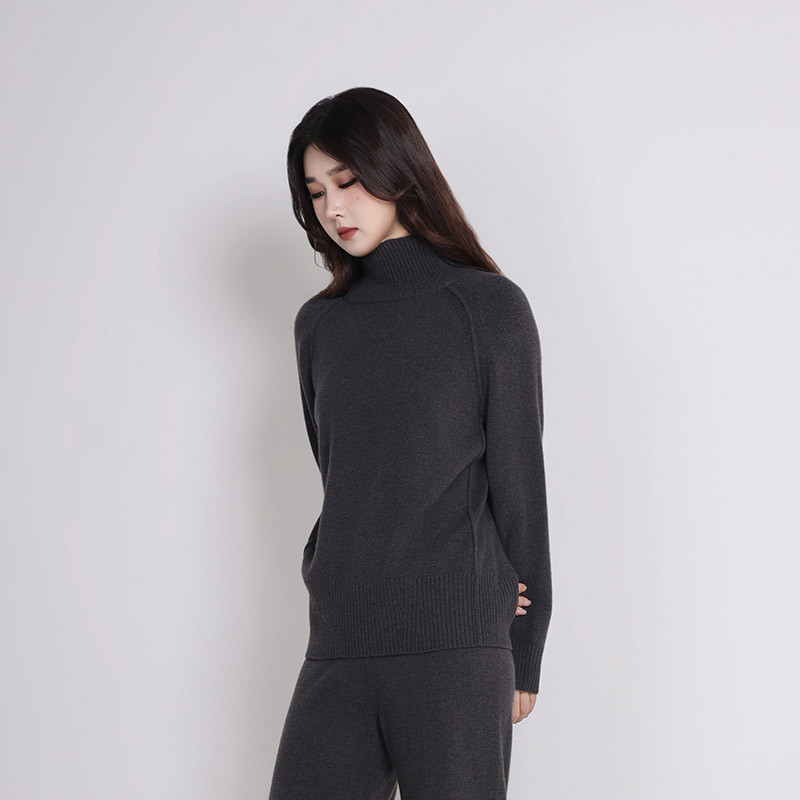 简表达25冬新款高领毛针织衫