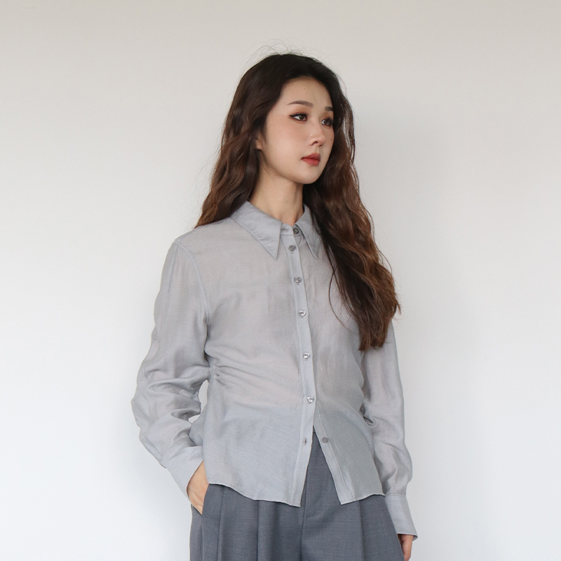 简表达25年春季新款时尚衬衫