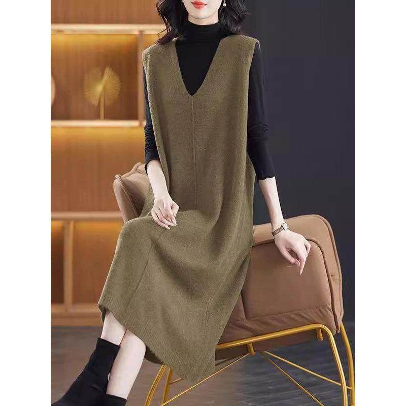 妈妈鸡心领针织连衣裙女秋冬款气质毛衣裙长款过膝大码马甲背心裙