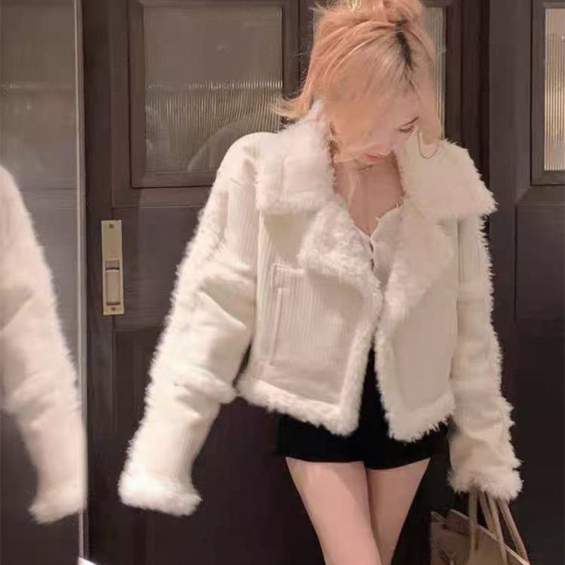 实体档口新款羊羔毛绒短款外套女秋冬加厚高级感小香风西装领上衣