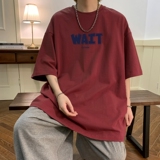 酒红色
