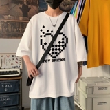 白色
