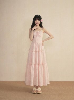 法式绝美粉色吊带连衣裙女夏季海边度假穿搭巨好看收腰公主长裙子