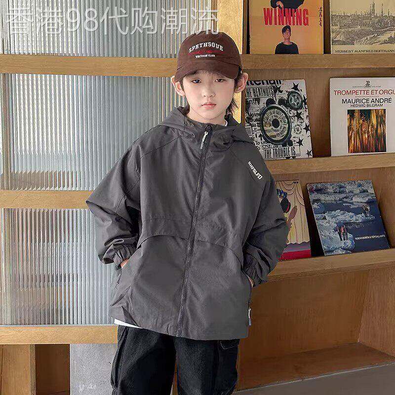 法国儿童套装男童冲锋衣外套春秋款2026新款男孩春装春季痞帅中大