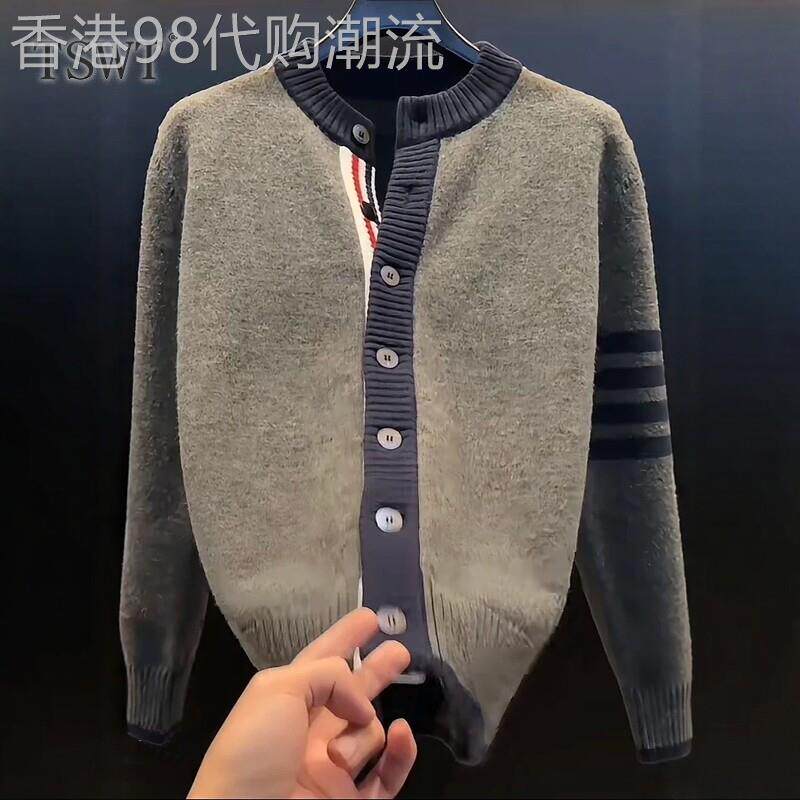 高端圆领毛衣男士秋冬新款轻奢撞色厚款针织开衫户外休闲条纹上衣