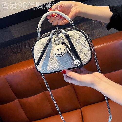 香港新款棋盘格高级感时尚双层手机包百搭女包包小方包链条斜挎包