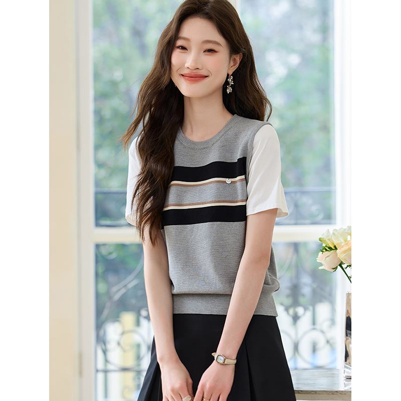 假两件撞色条纹冰丝短袖t恤女2025新款夏季正肩独特漂亮短款上衣