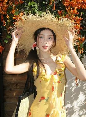 黄色荷叶绝美碎花吊带连衣裙女夏季度假法式夏季气质沙滩鱼尾长裙
