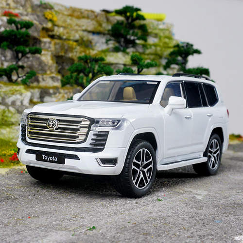 新款智冠1:24授权丰田LAND CRUSIER LC300转向声光仿真合金车模型